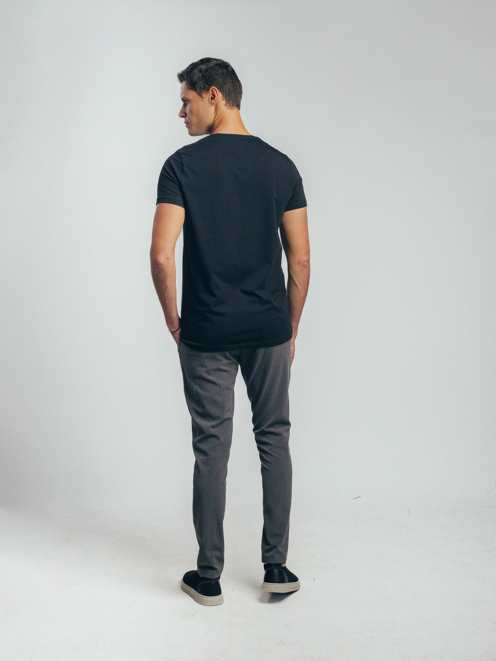 Camiseta Gola V Black