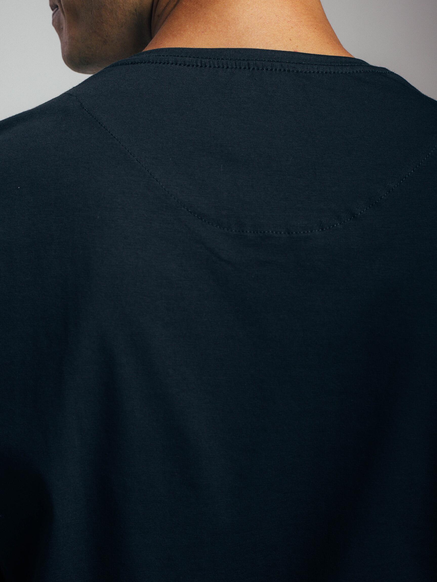 Camiseta Gola V Black