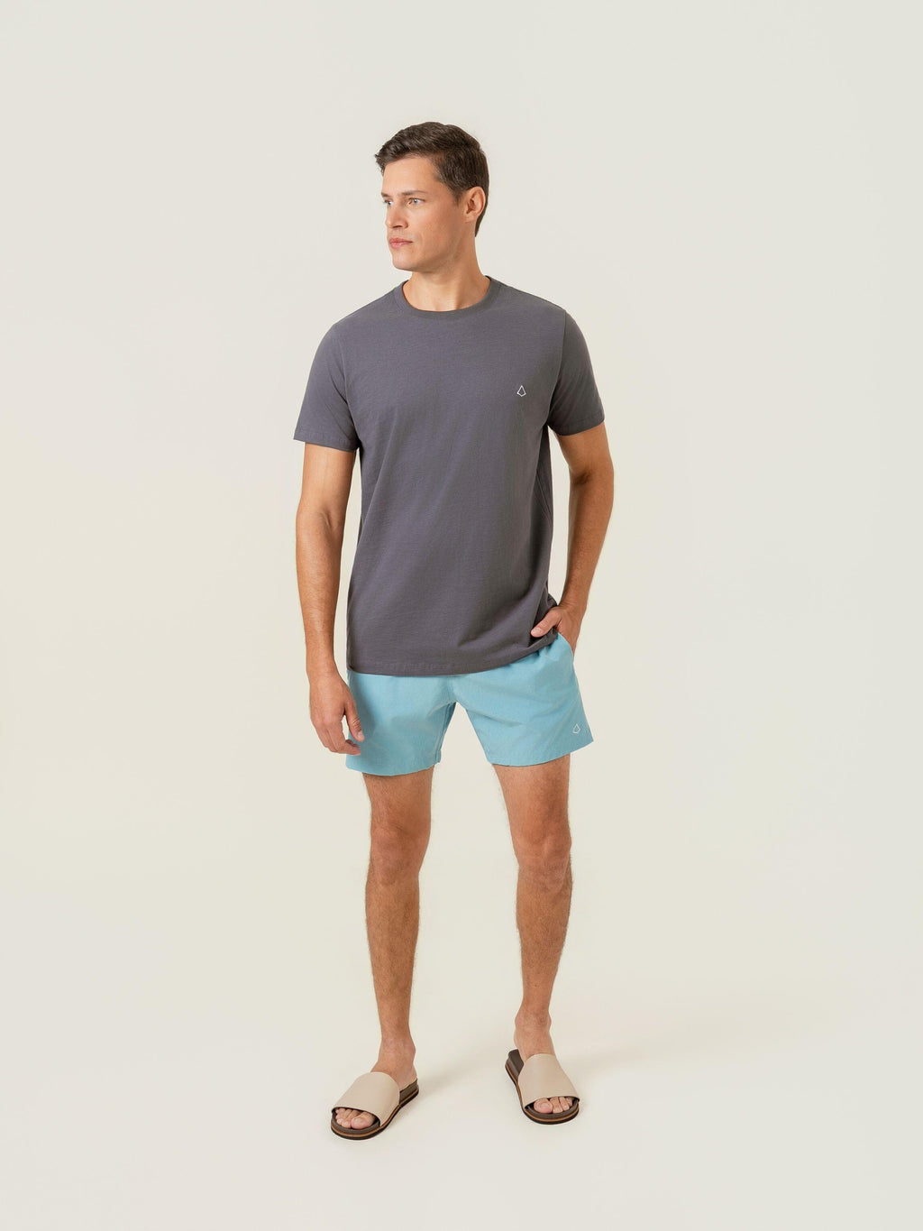 Camiseta Essentials Shark