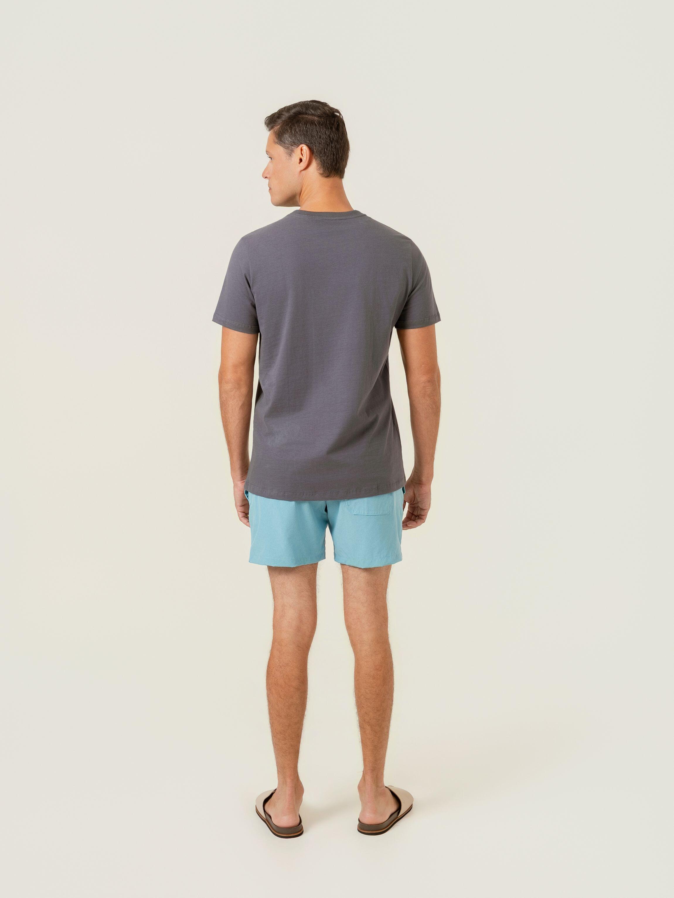 Camiseta Essentials Shark