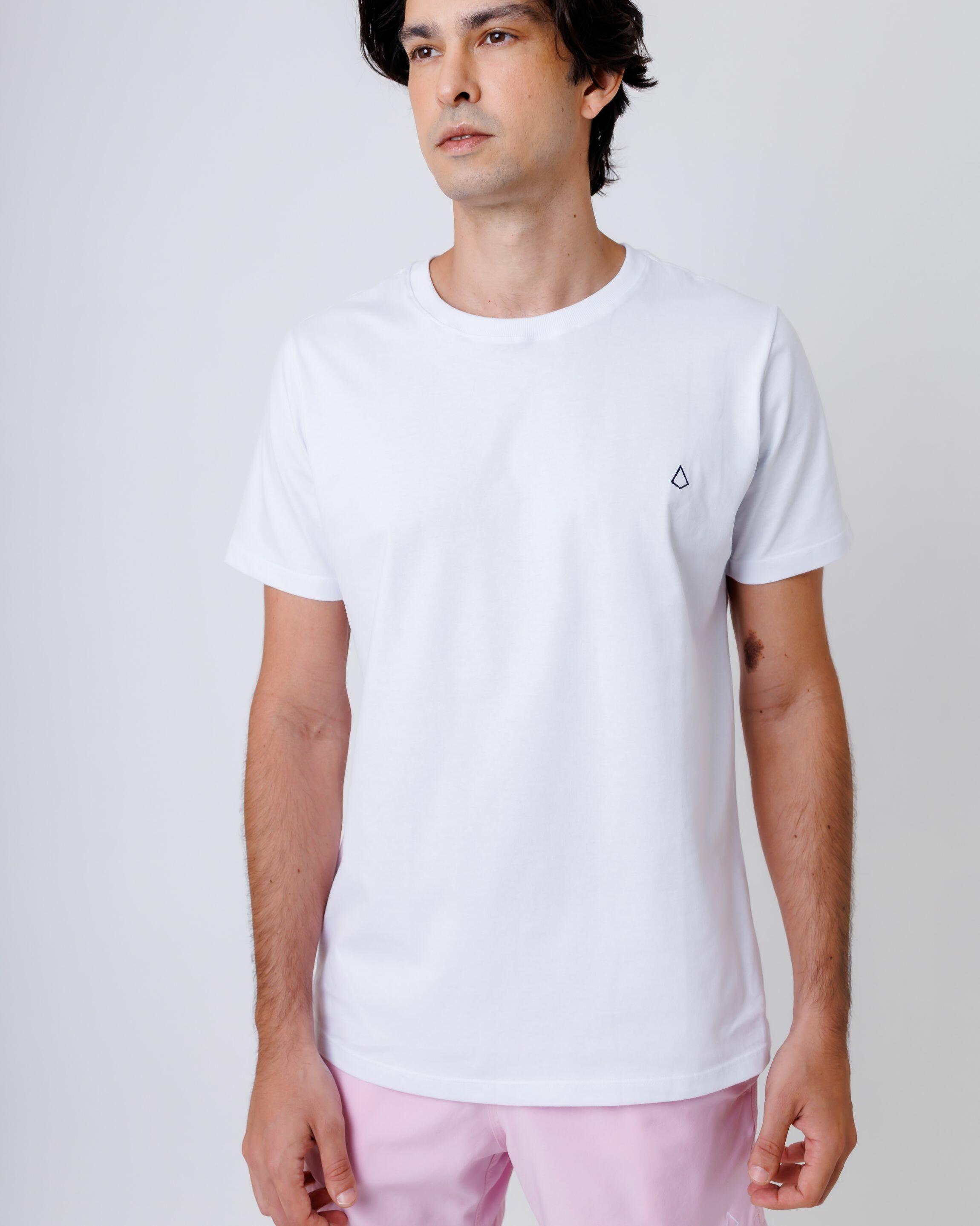 Camiseta Essentials Fella