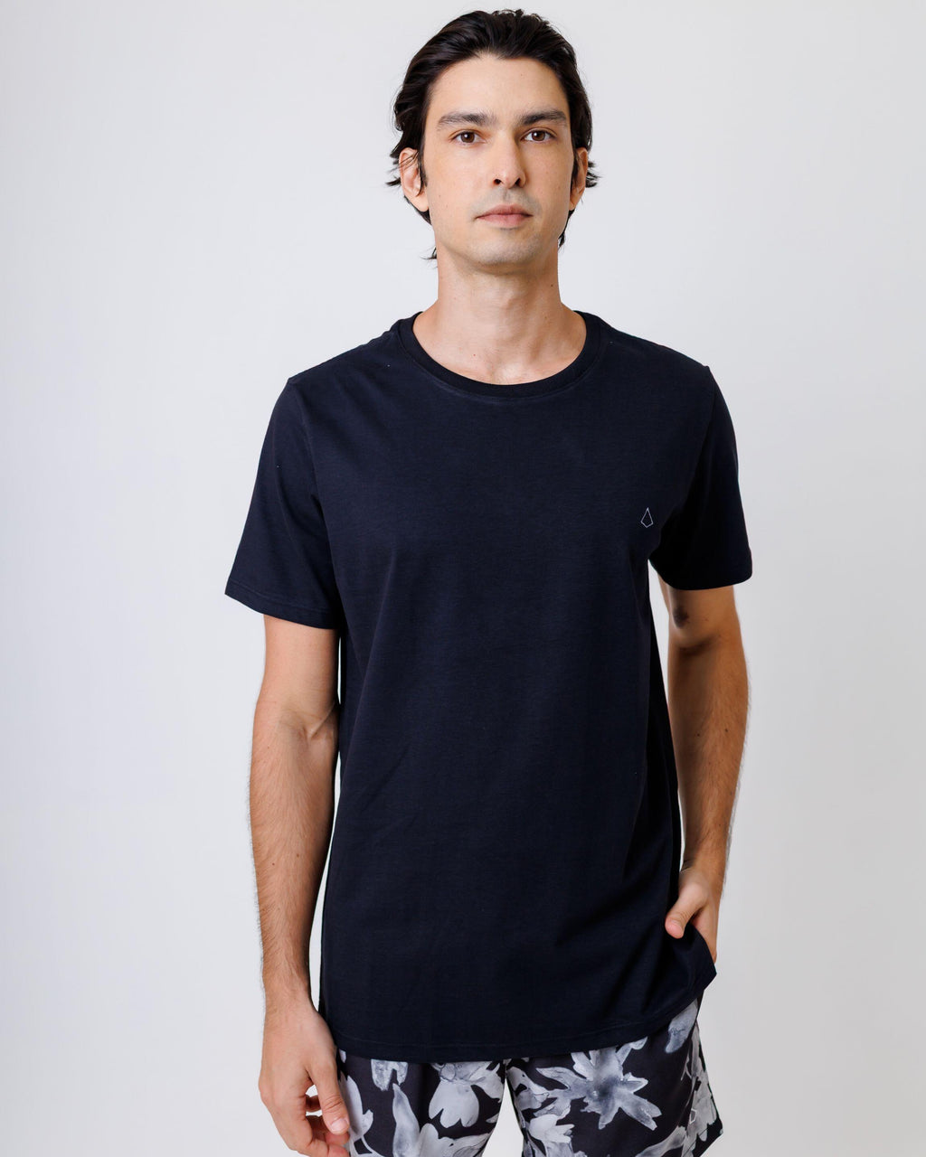 Camiseta Essentials Smoke