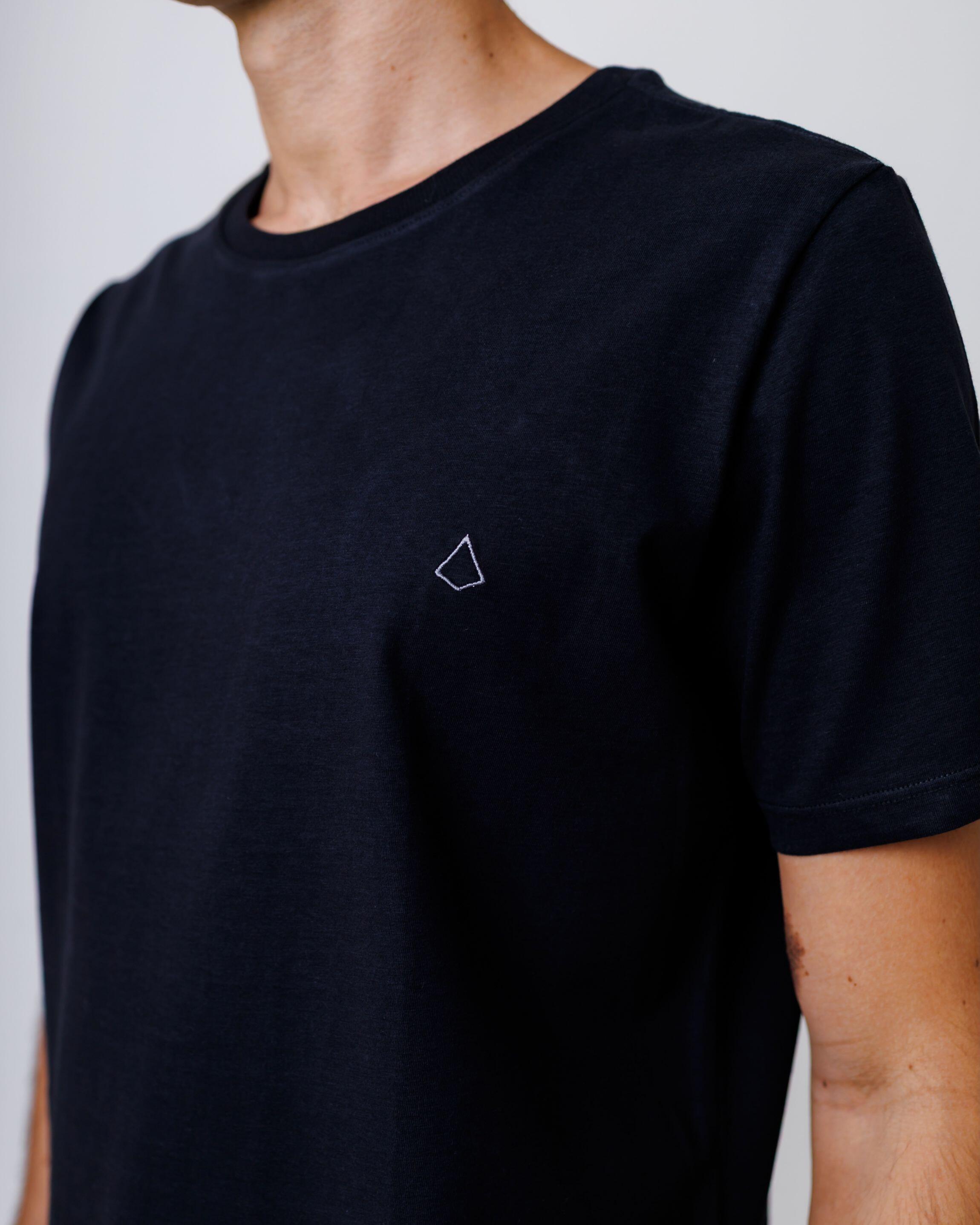 Camiseta Essentials Smoke