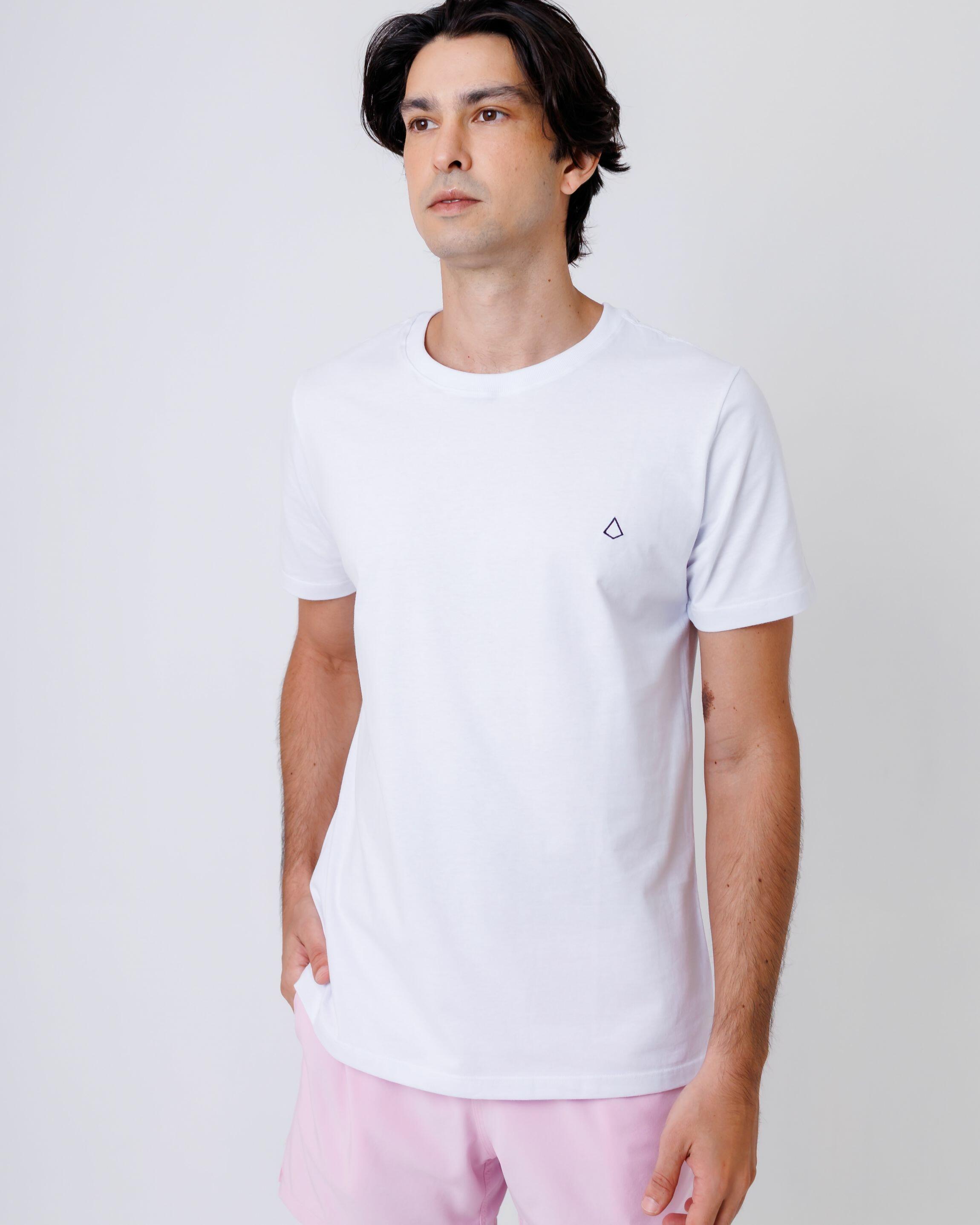 Camiseta Essentials Fella