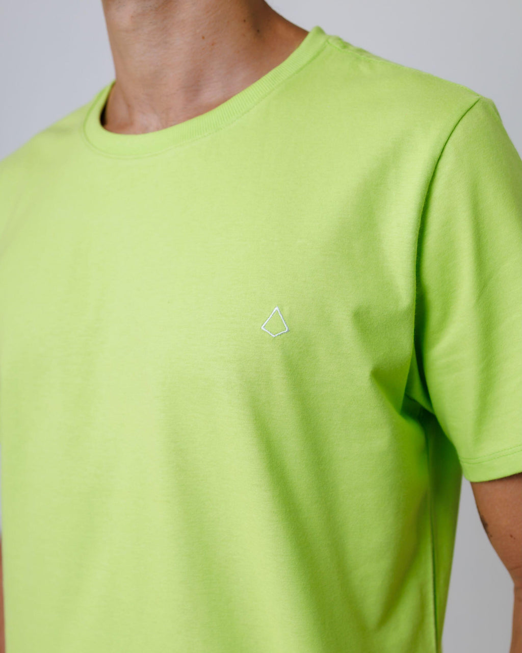 Camiseta Essentials Grassy