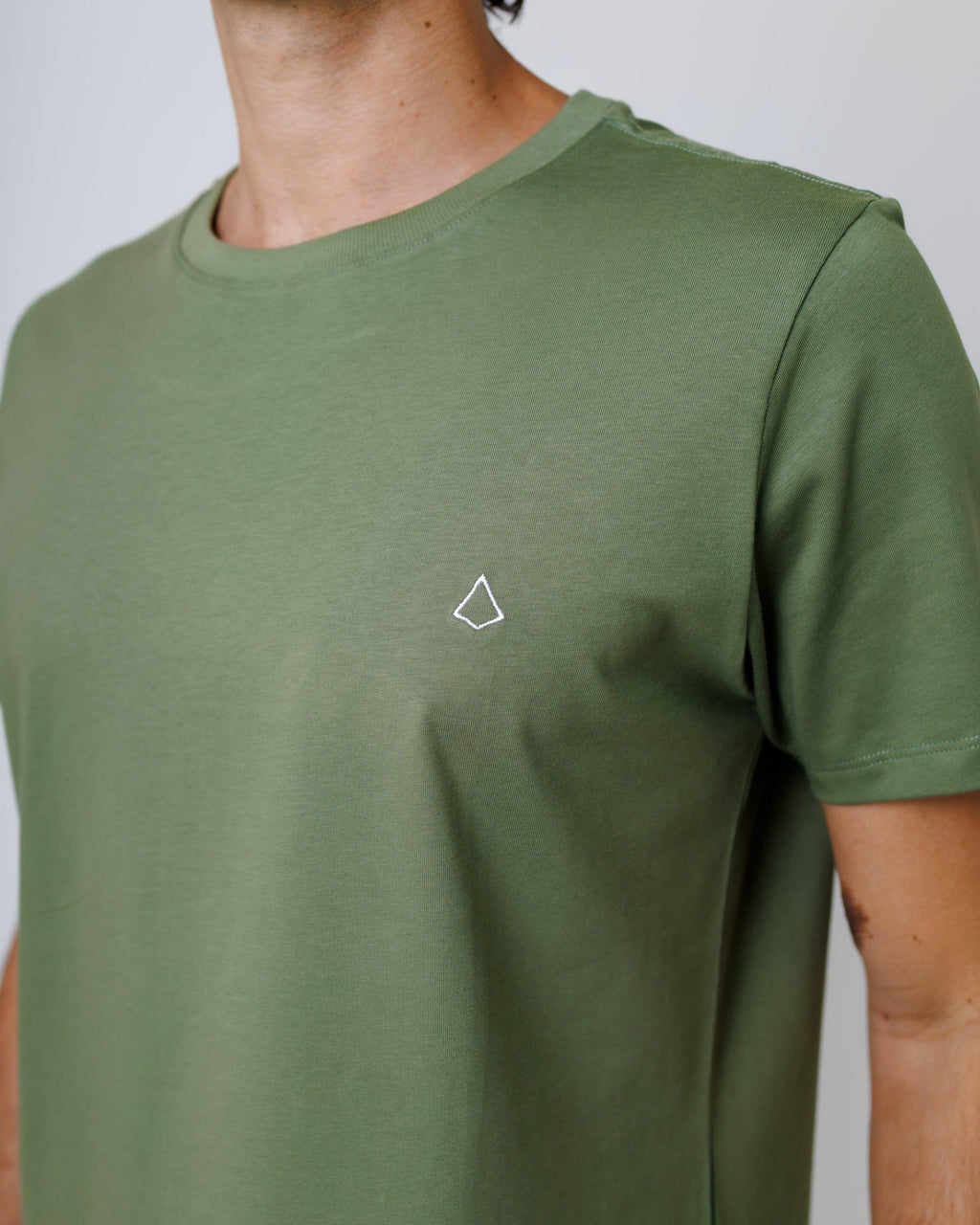 Camiseta Essentials Tea