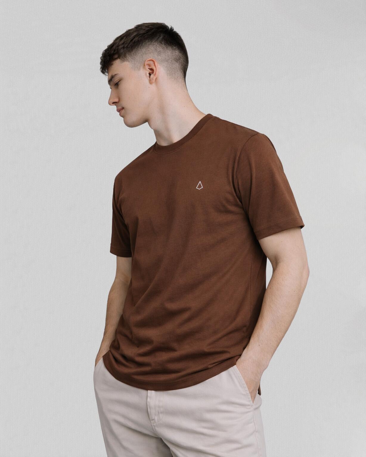 Camiseta Essentials Umber