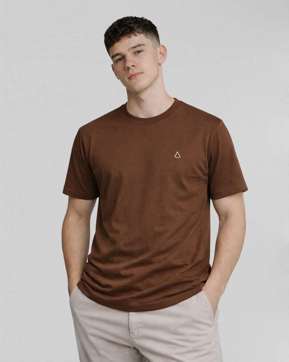 Camiseta Essentials Umber