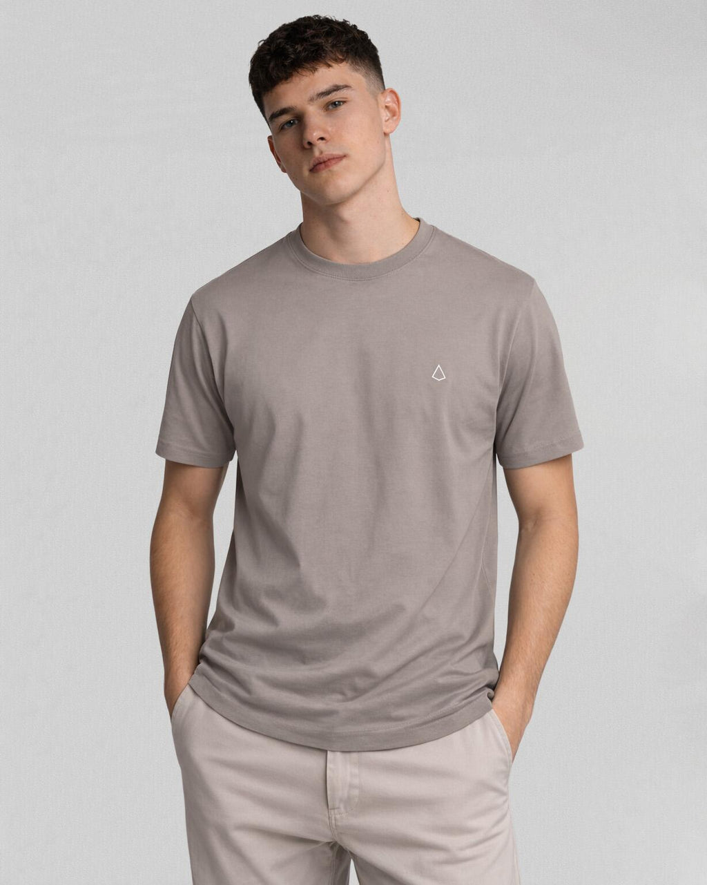 Camiseta Essentials Ecru