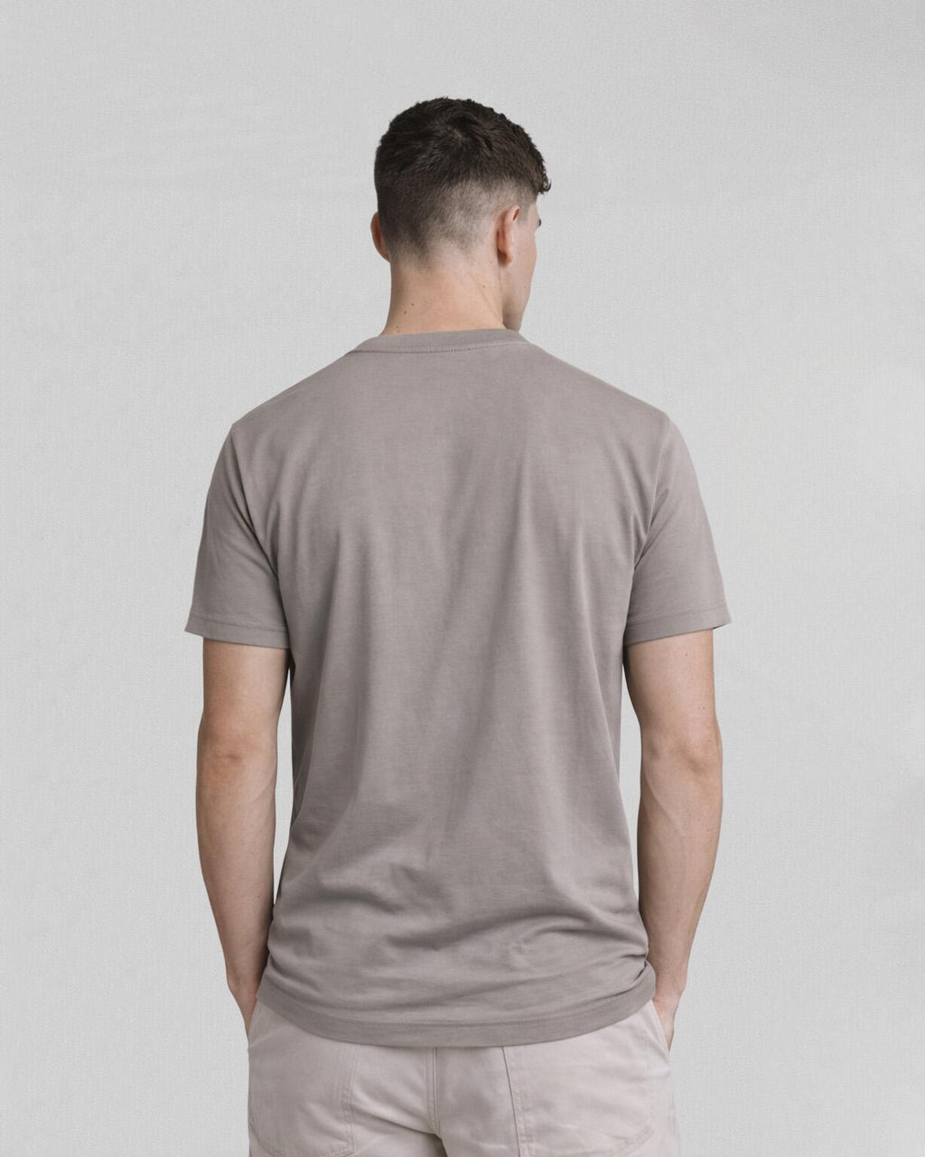 Camiseta Essentials Ecru