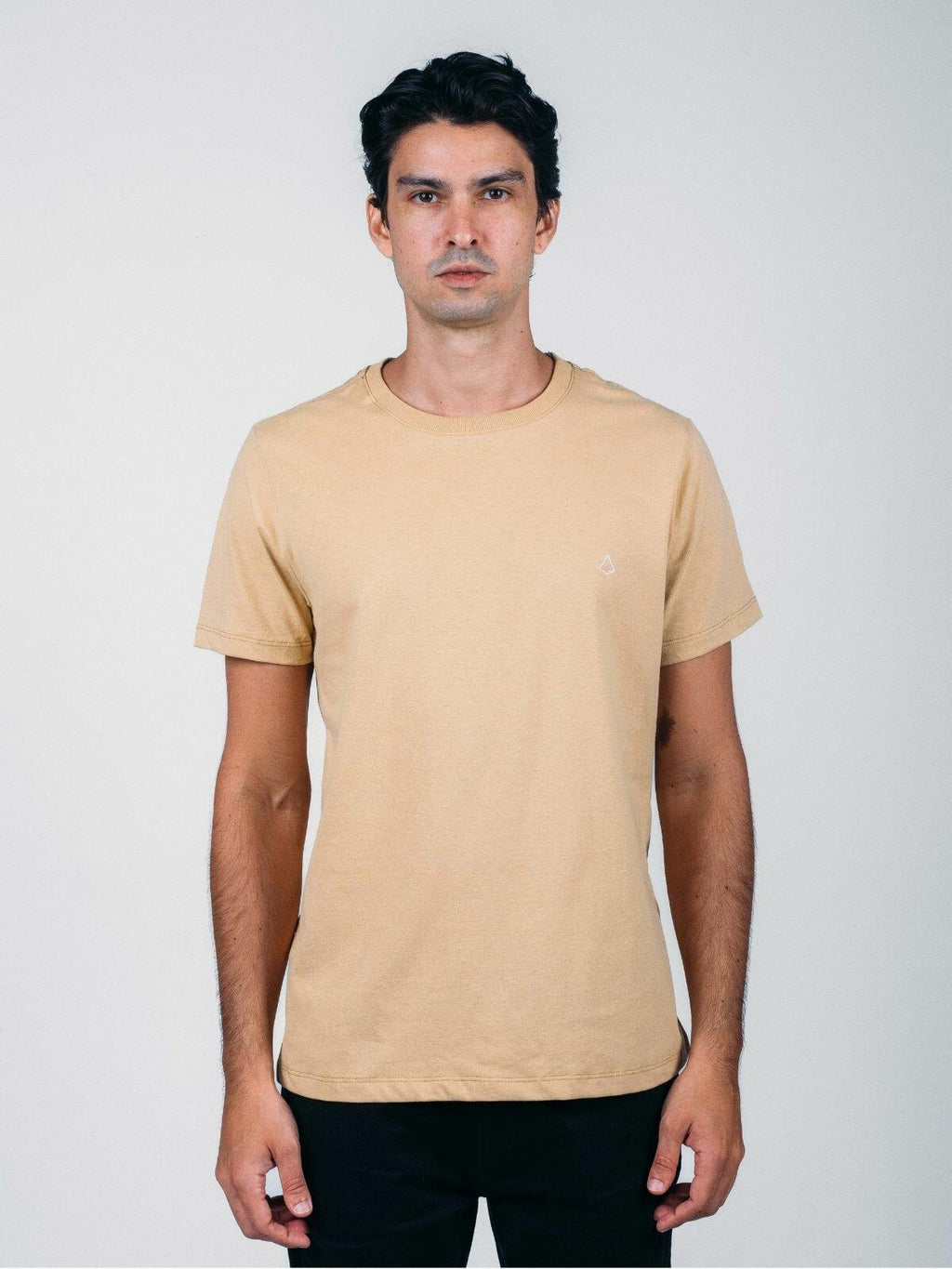 Camiseta Essentials Bege