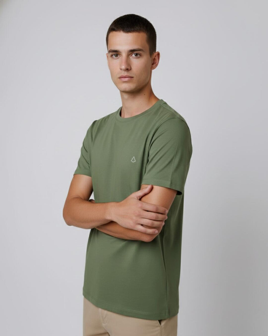 Camiseta Essentials Tea