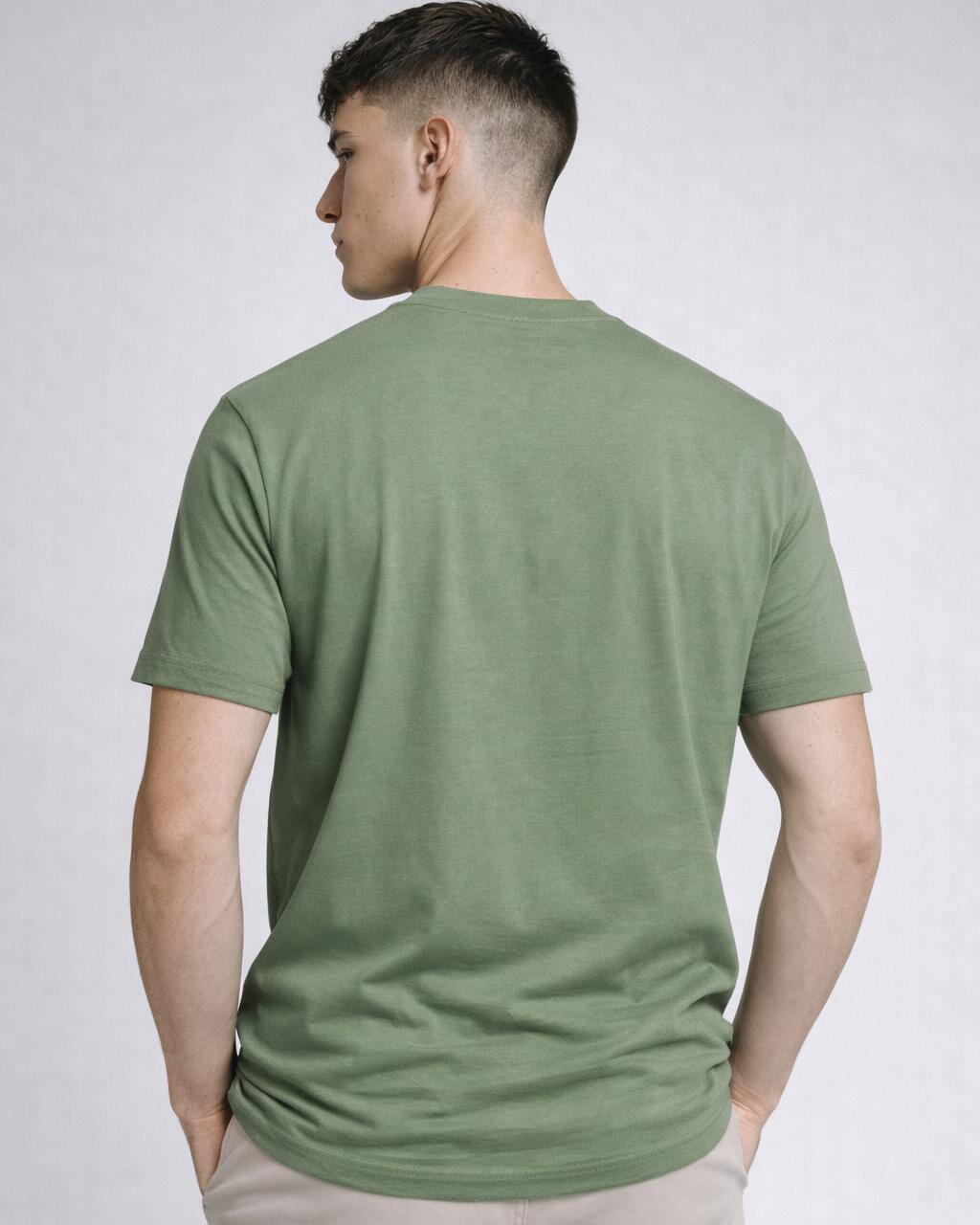 Camiseta Essentials Tea