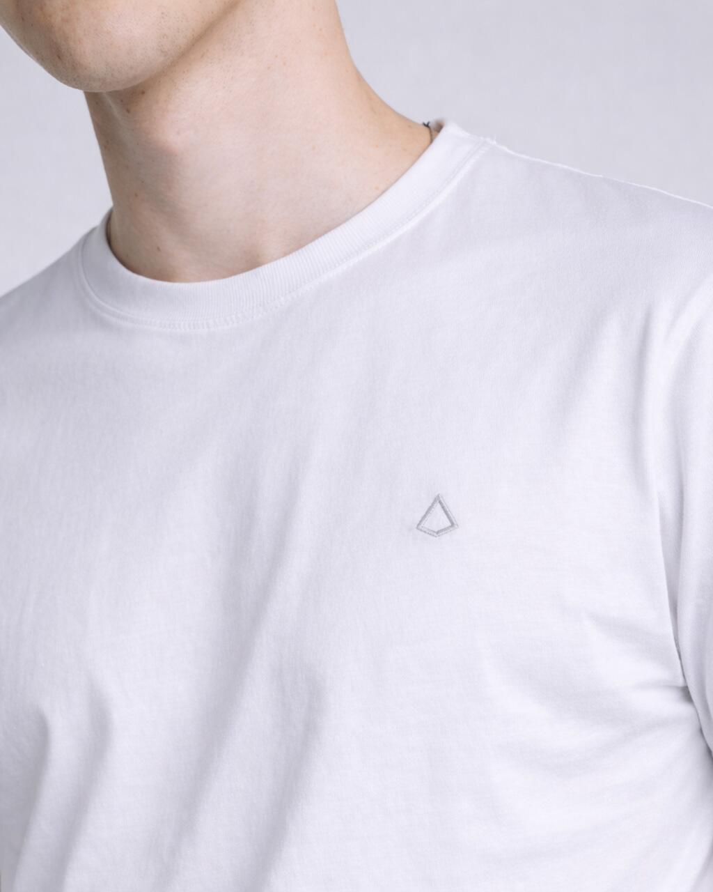 Camiseta Essentials White
