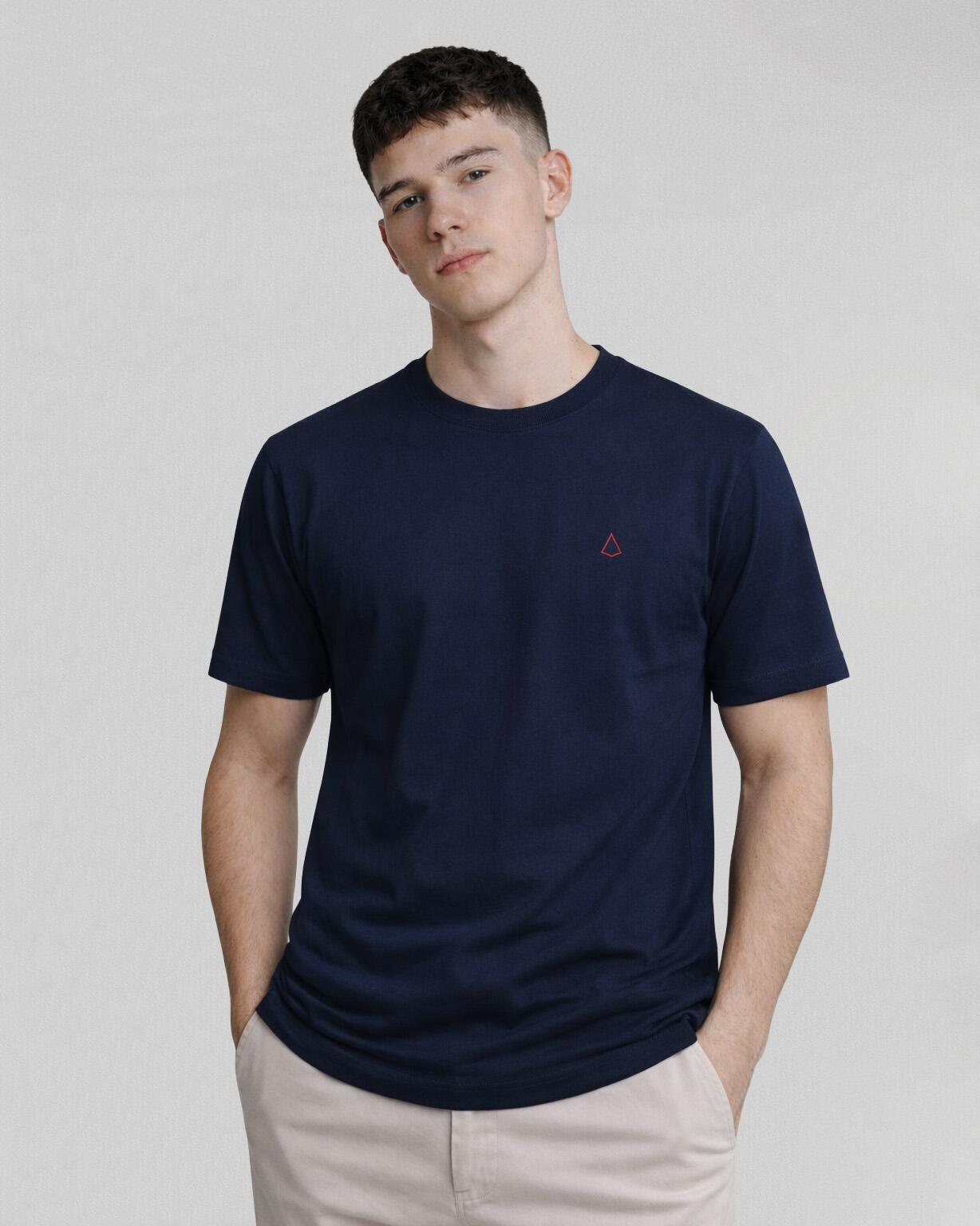 Camiseta Essentials Requin