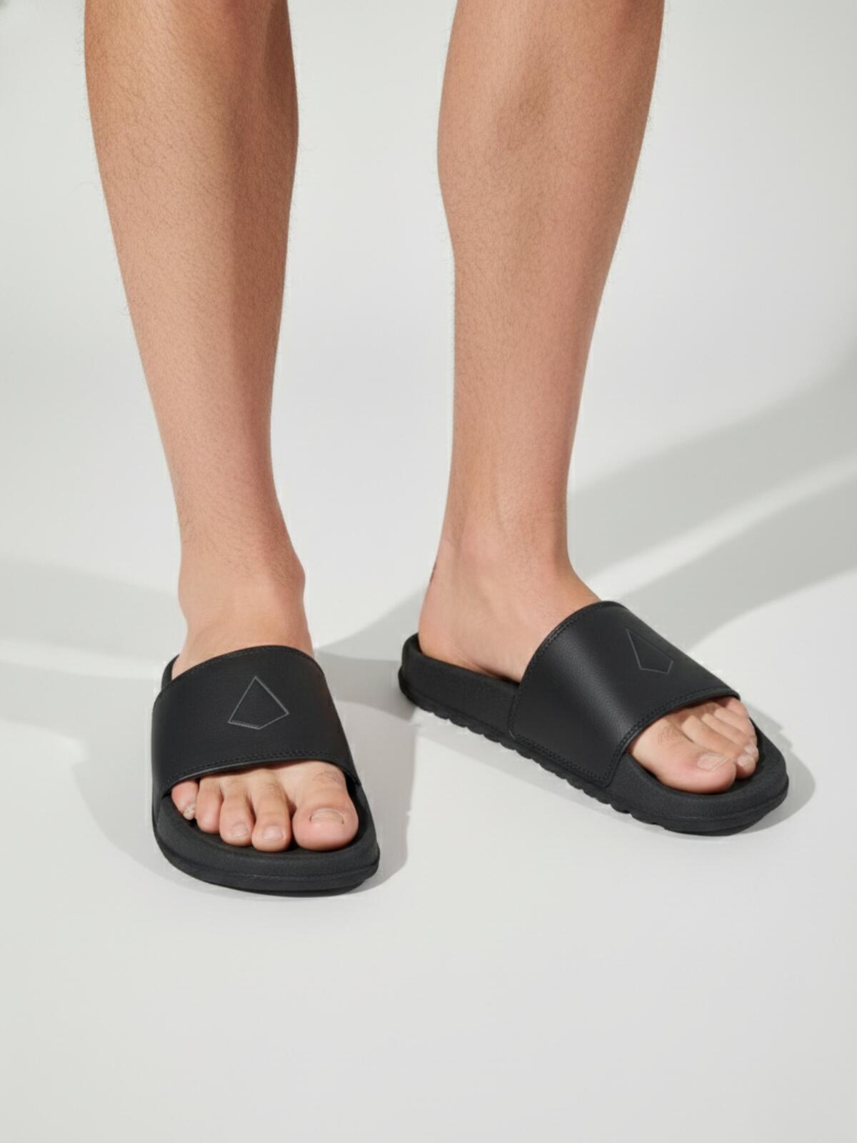 Slide Class Black
