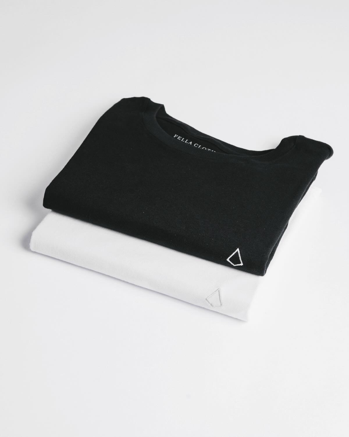 Kit 2 Camisetas Essentials