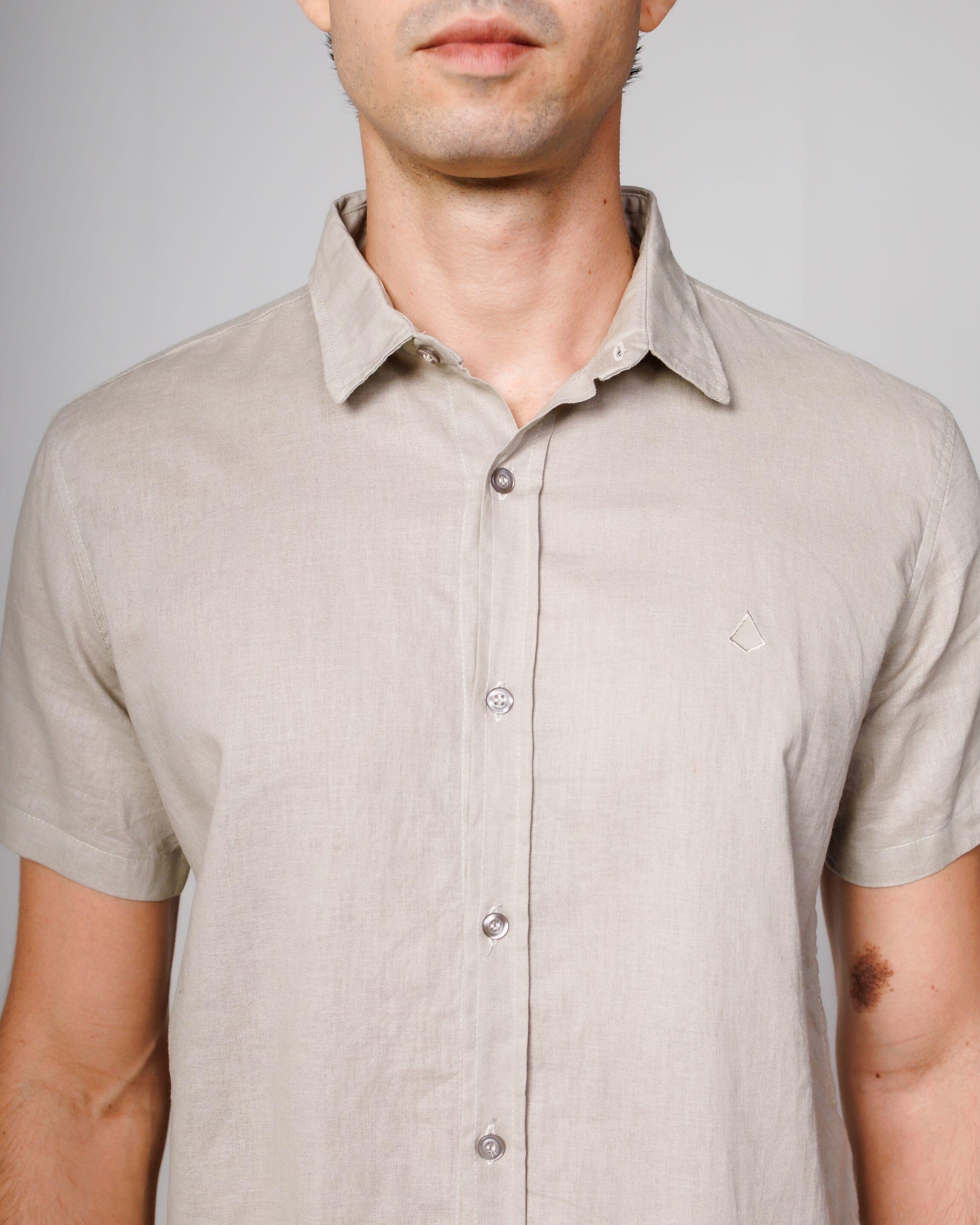 Camisa de Botão MC Linho Cambraia Bege