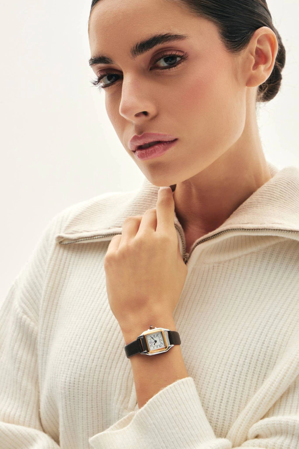 Relógio Feminino Quadrado Boxy Romain Pulseira Couro Marrom com Caixa Bicolor e Números Romanos