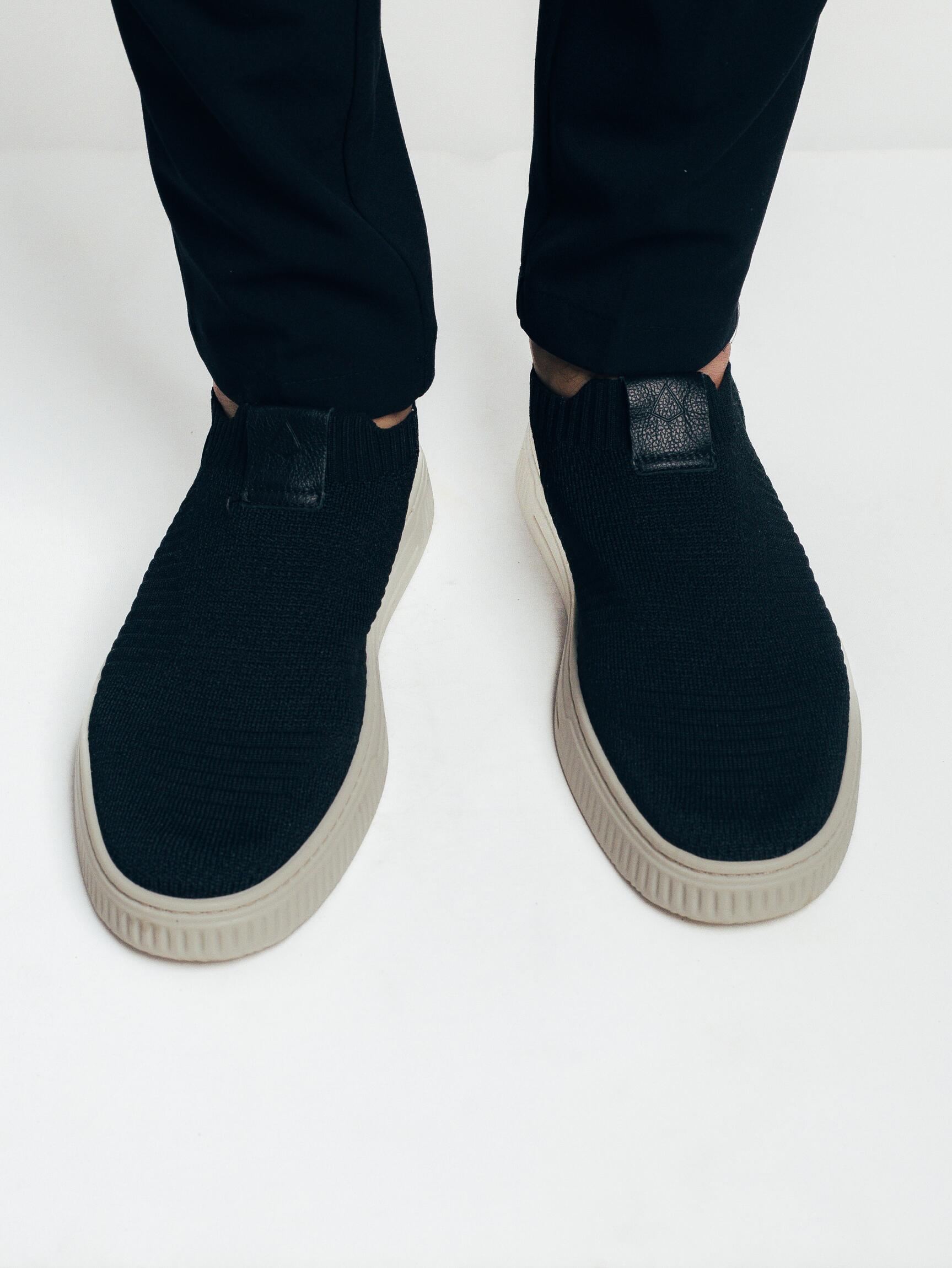 Tênis Knit Black