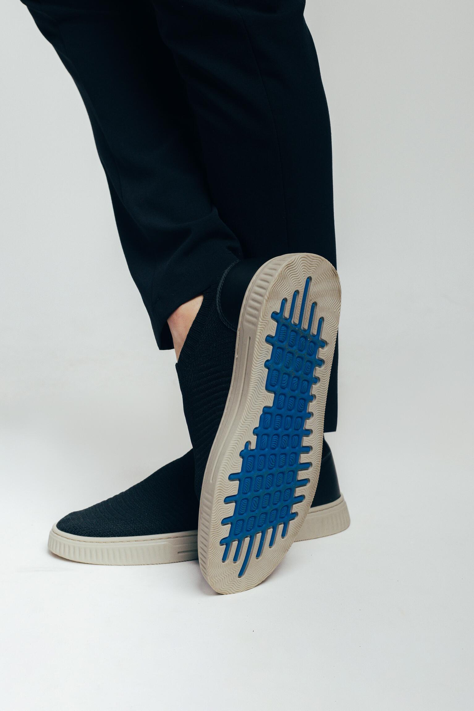 Tênis Knit Black