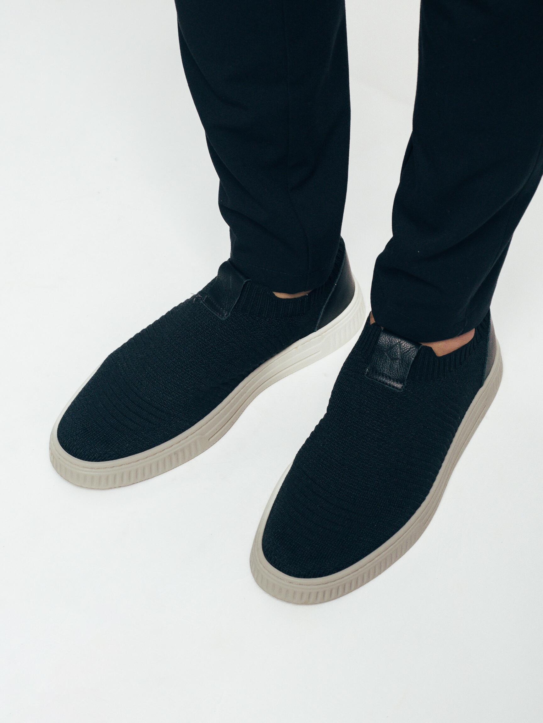 Tênis Knit Black